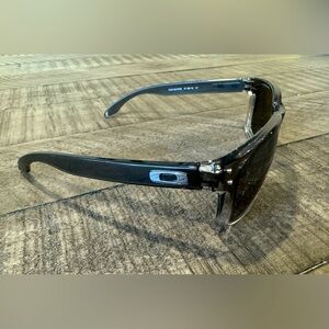 Men’s Oakleys